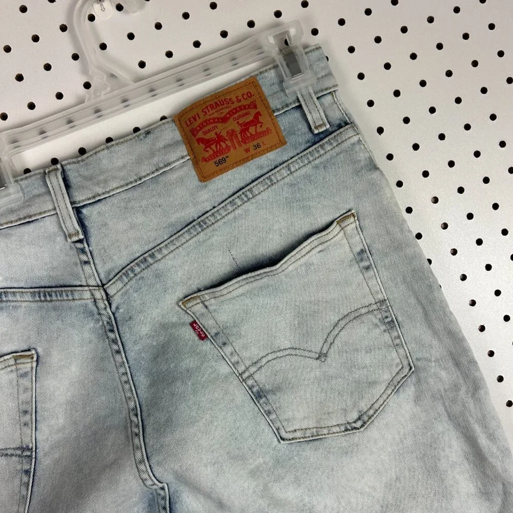 Levi's 569 Jean Shorts Size‎ 36 Light Wash Cotton Denim Stretch Modern Wide Leg